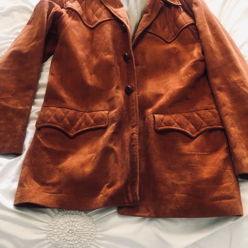 Vintage 70’s Suede Jacket and belt - Picture 3 of 9